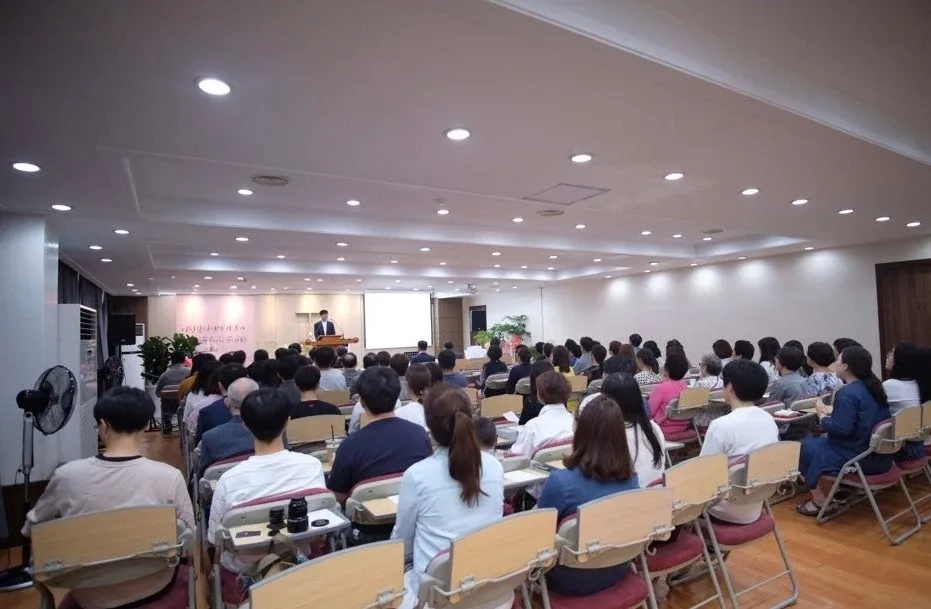 반석위에세우신교회 예배 모습